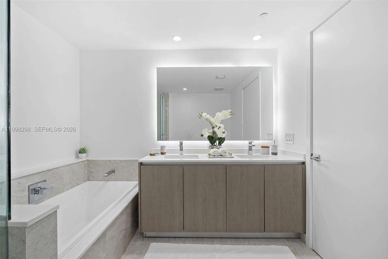 ARIA ON THE BAY - 488 18 St, Miami, FL 33132 | Picture 43