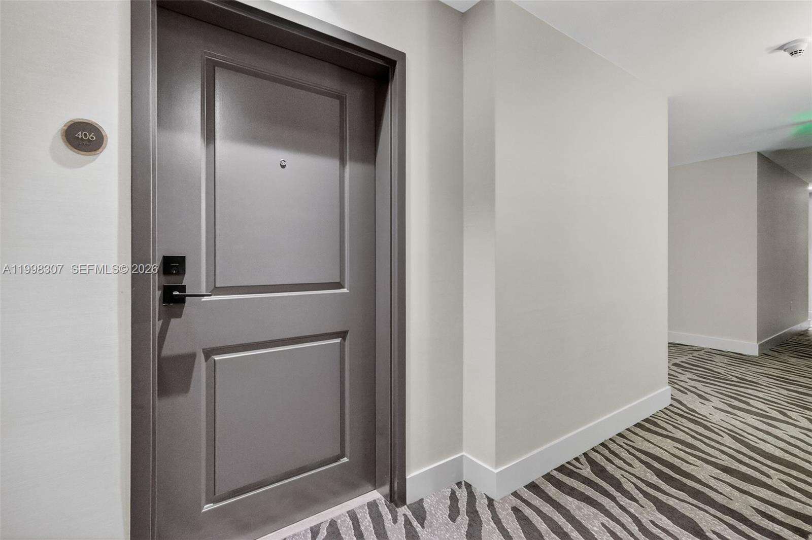 360 Condo B Condos for Sale & Rent | Picture 1