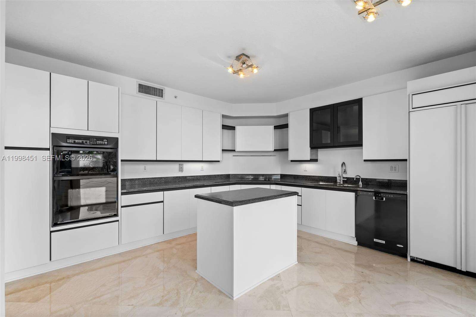 THE PINNACLE - 17555 Collins Ave, Sunny Isles Beach, FL 33160 | Picture 19