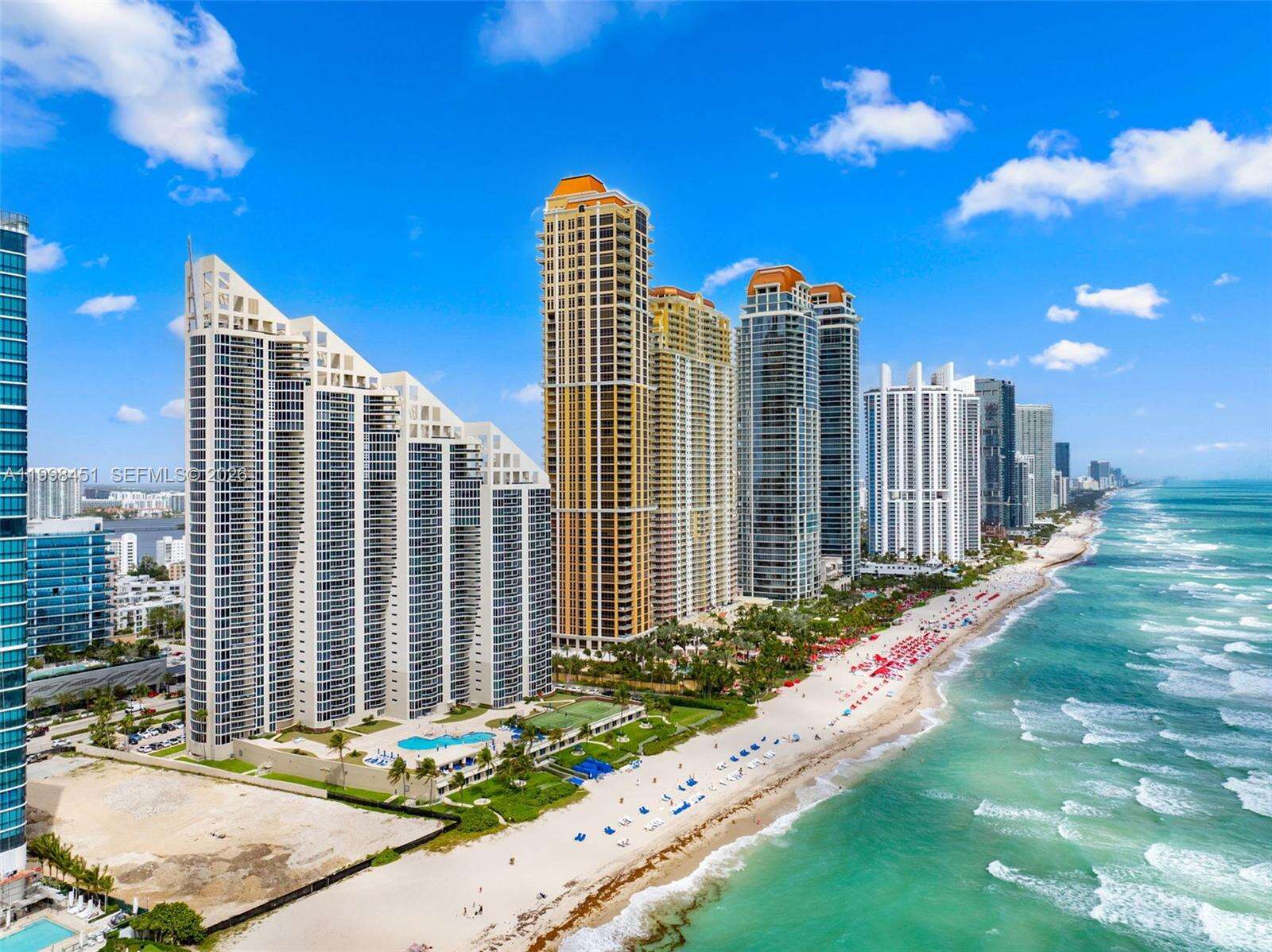 THE PINNACLE - 17555 Collins Ave, Sunny Isles Beach, FL 33160 | Picture 24