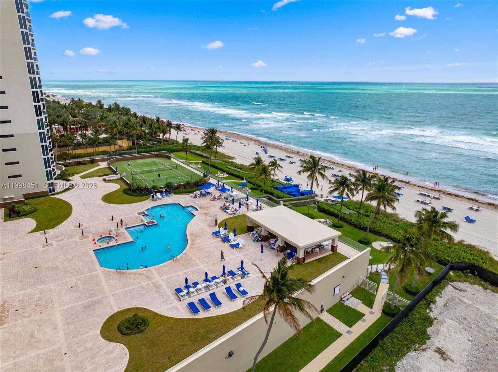 THE PINNACLE - 17555 Collins Ave, Sunny Isles Beach, FL 33160 | Picture 26