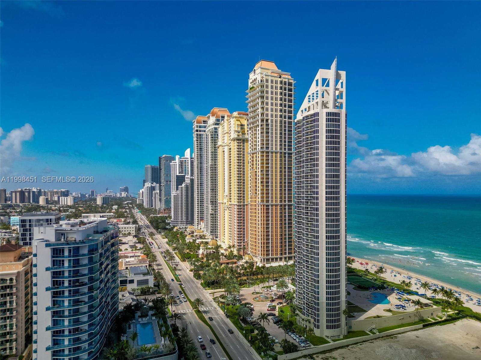 THE PINNACLE - 17555 Collins Ave, Sunny Isles Beach, FL 33160 | Picture 28