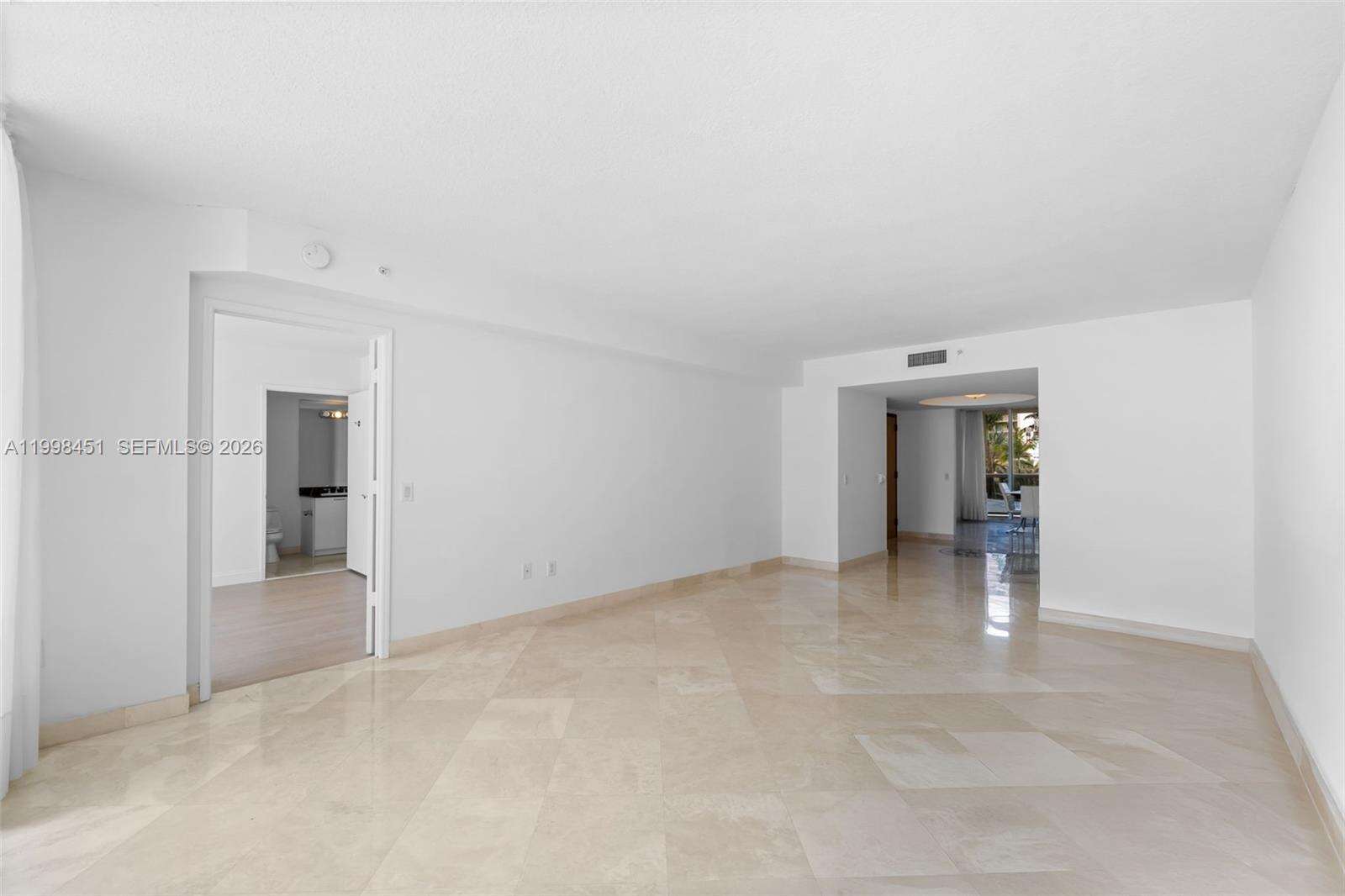 THE PINNACLE - 17555 Collins Ave, Sunny Isles Beach, FL 33160 | Picture 5