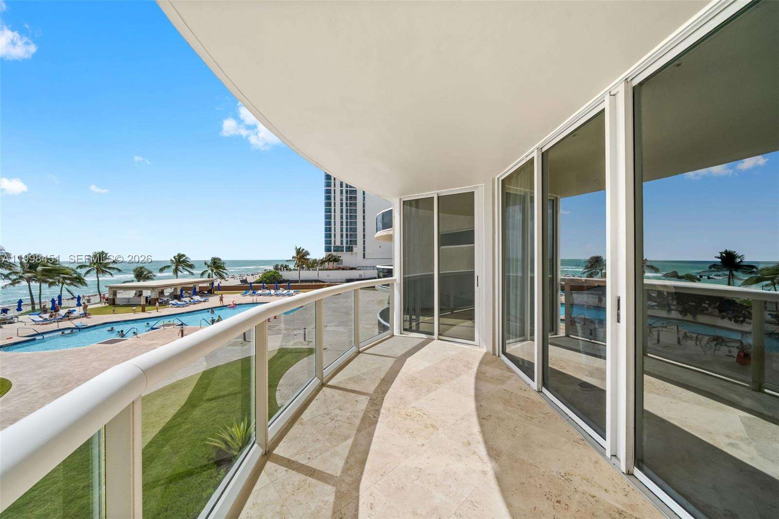 THE PINNACLE - 17555 Collins Ave, Sunny Isles Beach, FL 33160 | Picture 10