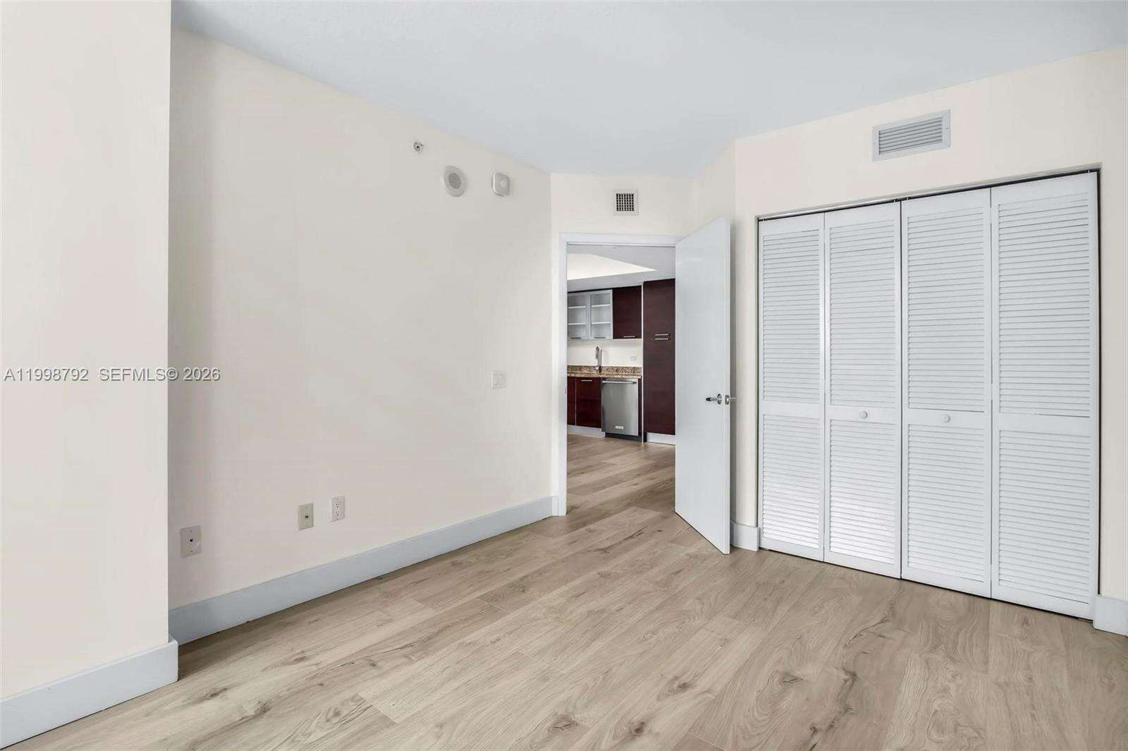 Brickell On The River at 41 5 St, Miami, FL 33131 - For Sale photo 11