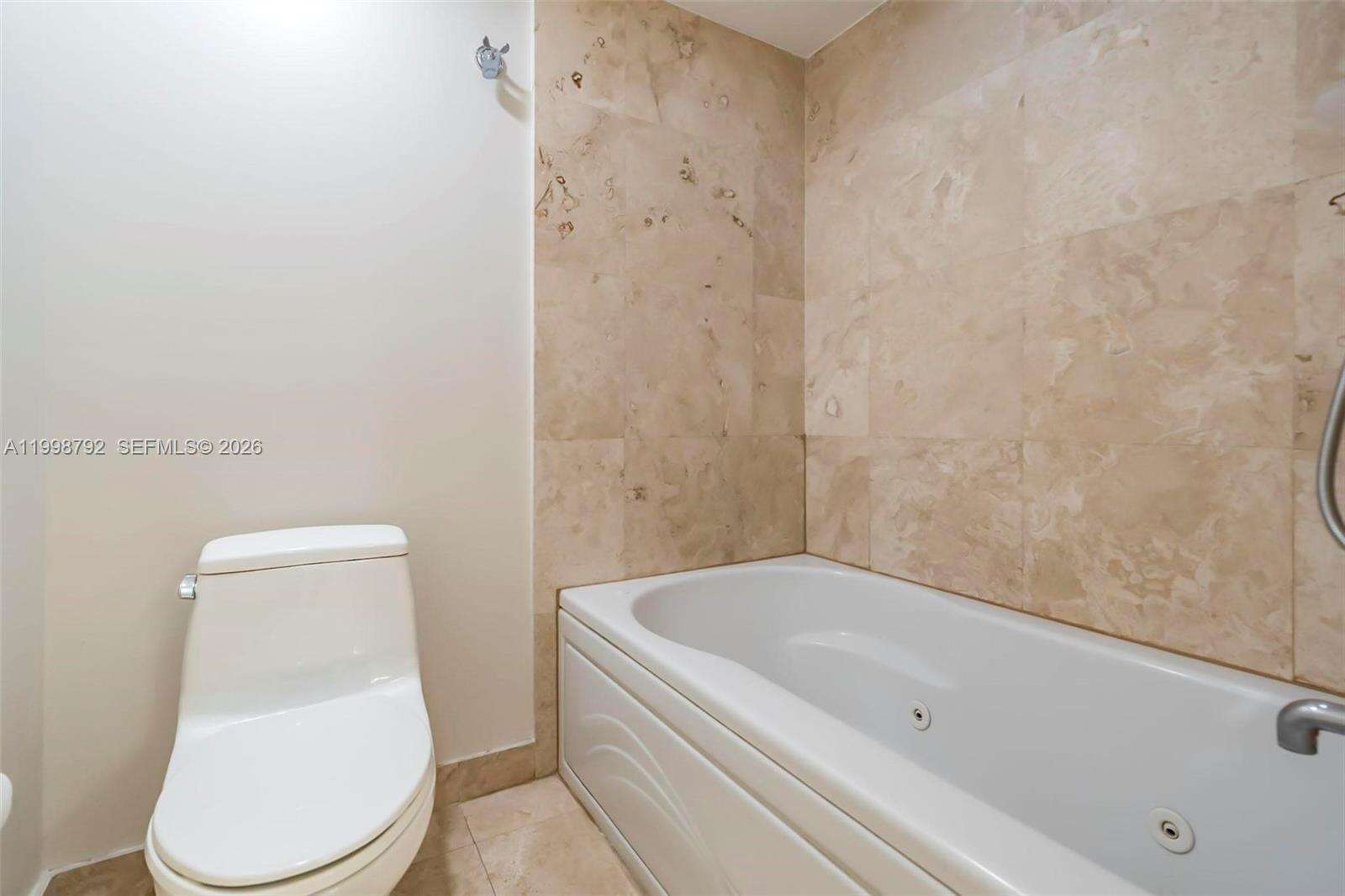 Brickell On The River at 41 5 St, Miami, FL 33131 - For Sale photo 20
