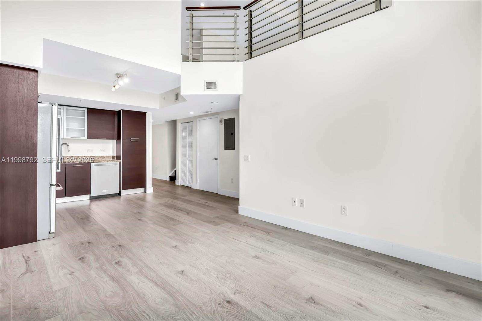 Brickell On The River at 41 5 St, Miami, FL 33131 - For Sale photo 9