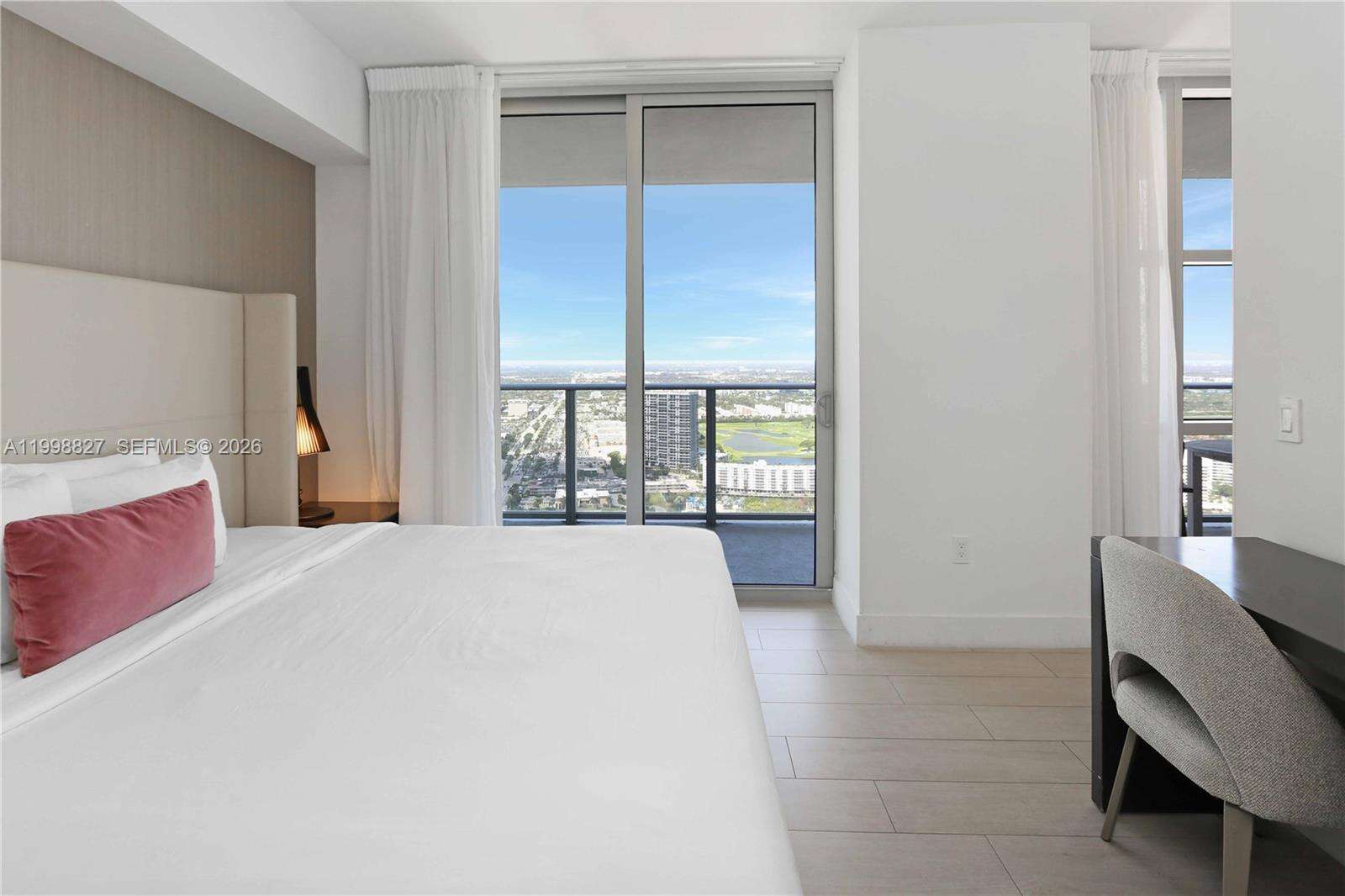 Hyde Beach House at 4010 Ocean Dr, Hollywood, FL 33019 - For Sale photo 20