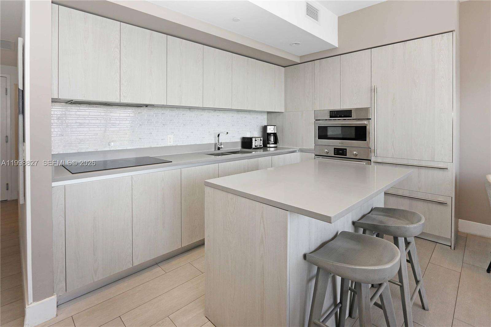 Hyde Beach House at 4010 Ocean Dr, Hollywood, FL 33019 - For Sale photo 7