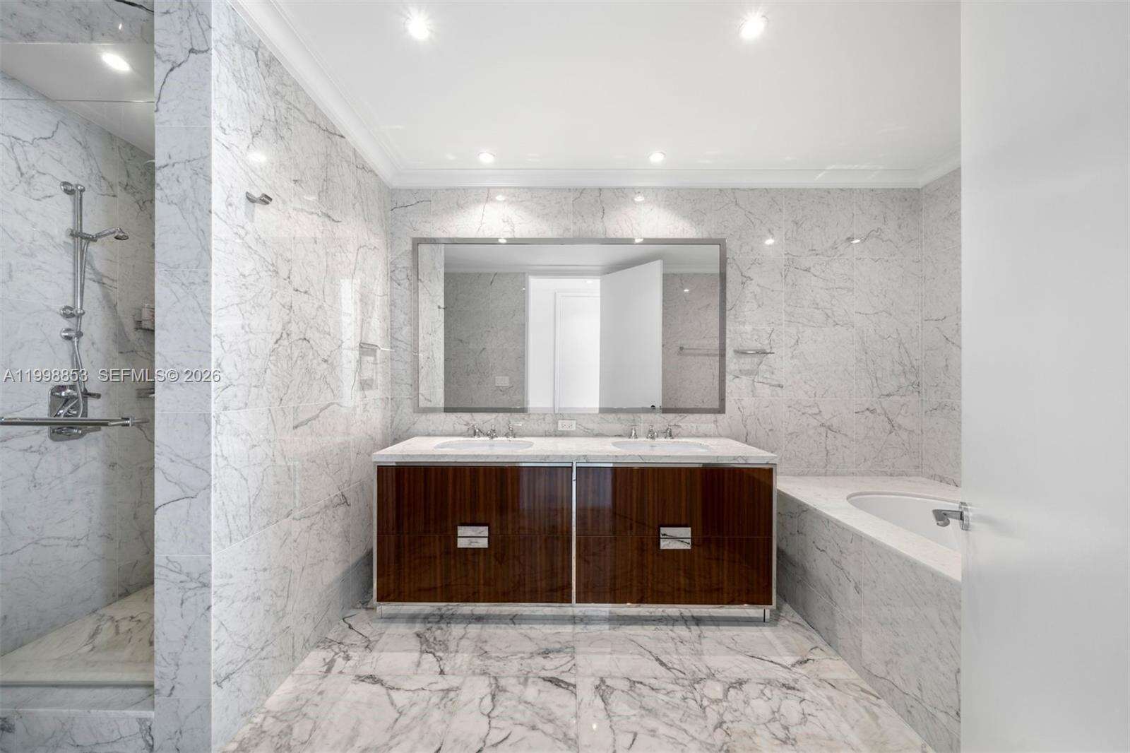 15701 COLLINS - 15701 Collins Ave, Sunny Isles Beach, FL 33160 | Picture 18
