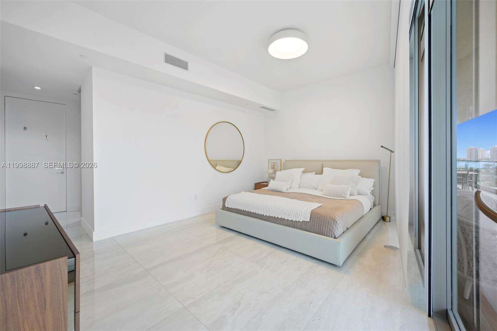 18975 COLLINS - 18975 Collins Ave, Sunny Isles Beach, FL 33160 | Picture 18