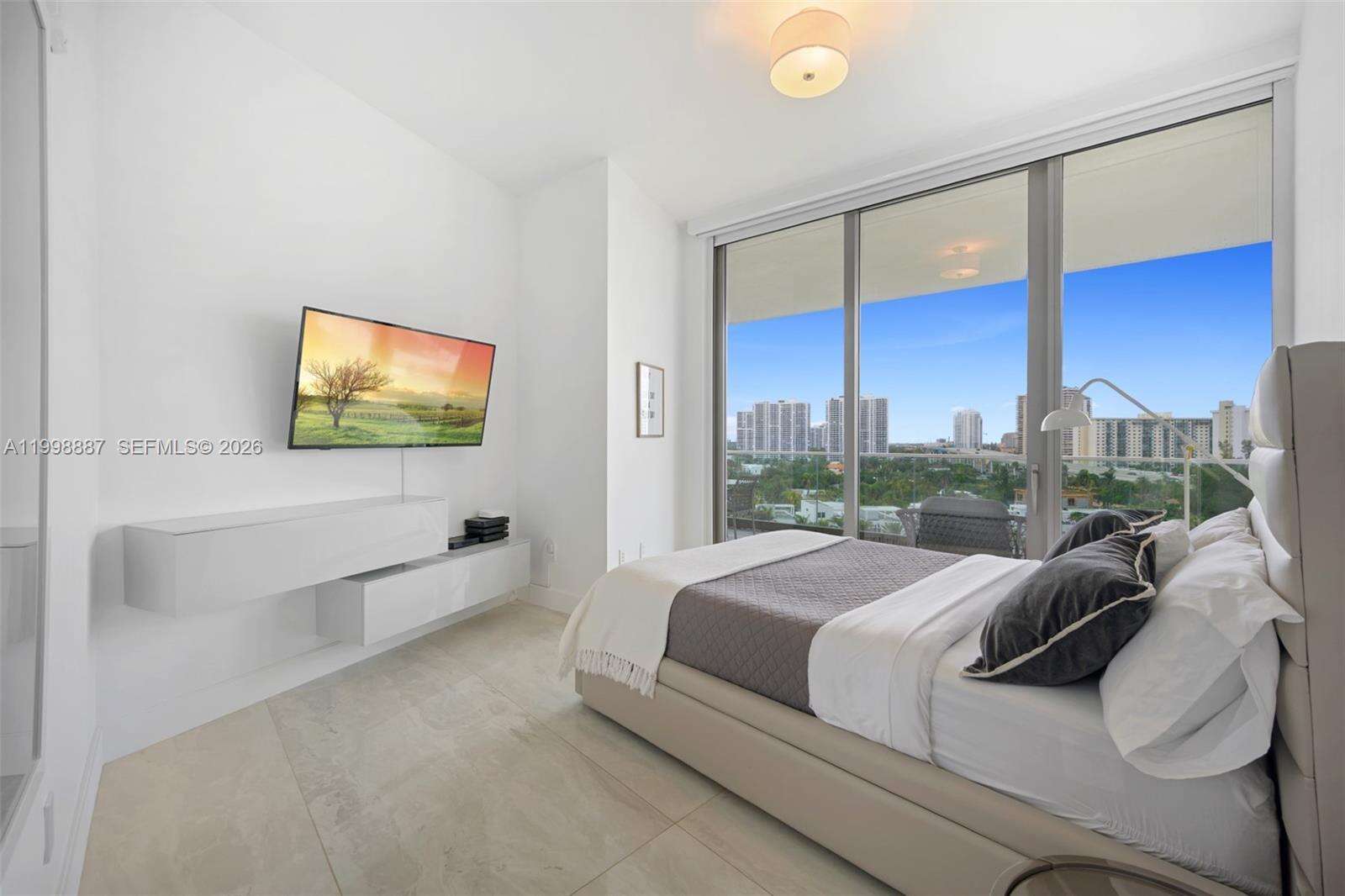 18975 COLLINS - 18975 Collins Ave, Sunny Isles Beach, FL 33160 | Picture 24