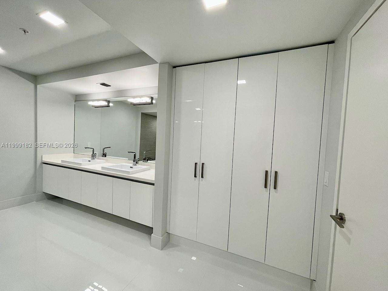PARQUE TOWERS - 330 Sunny Isles Blvd, Sunny Isles Beach, FL 33160 | Picture 14