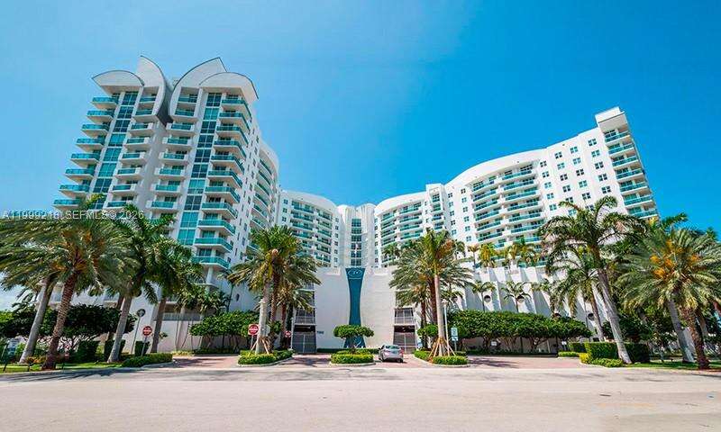 360 Condo at 7900 Harbor Island Dr, North Bay Village, FL 33141 - For Sale photo 1