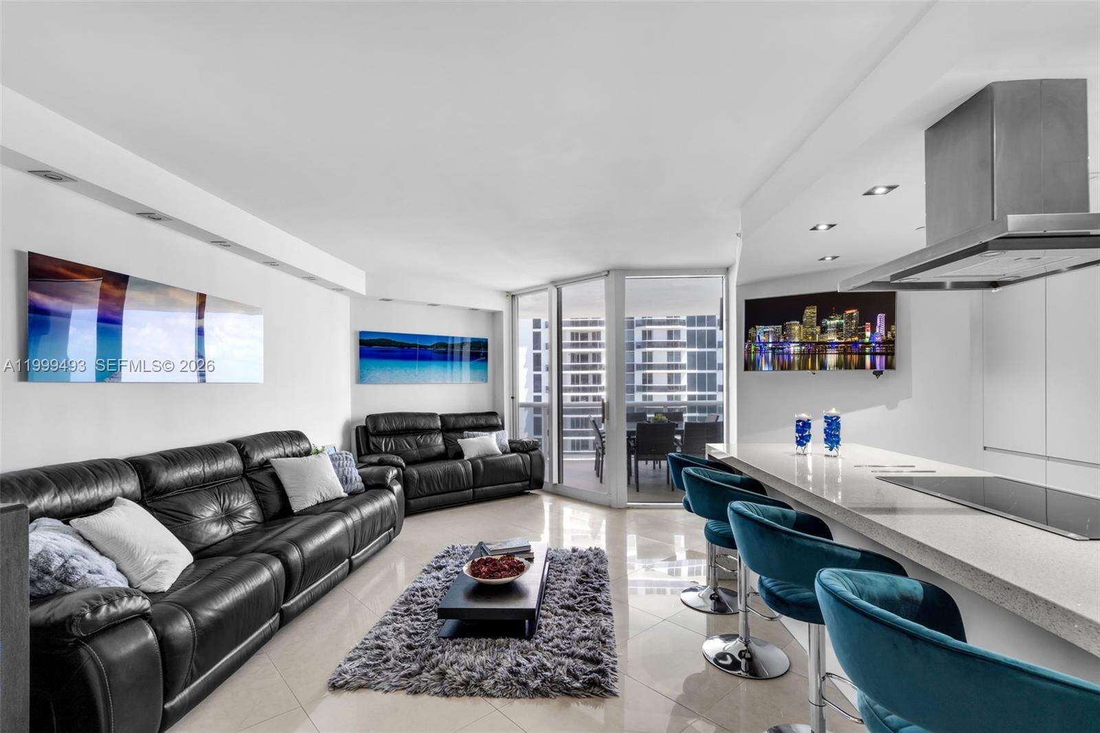 GREEN DIAMOND - 4775 Collins Ave, Miami Beach, FL 33140 | Picture 2