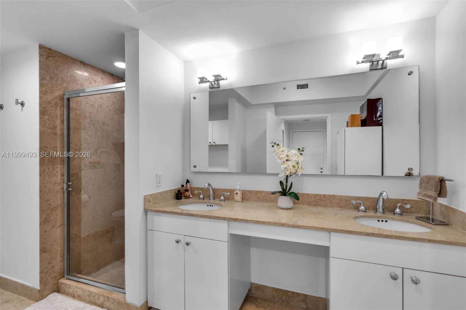 GREEN DIAMOND - 4775 Collins Ave, Miami Beach, FL 33140 | Picture 15