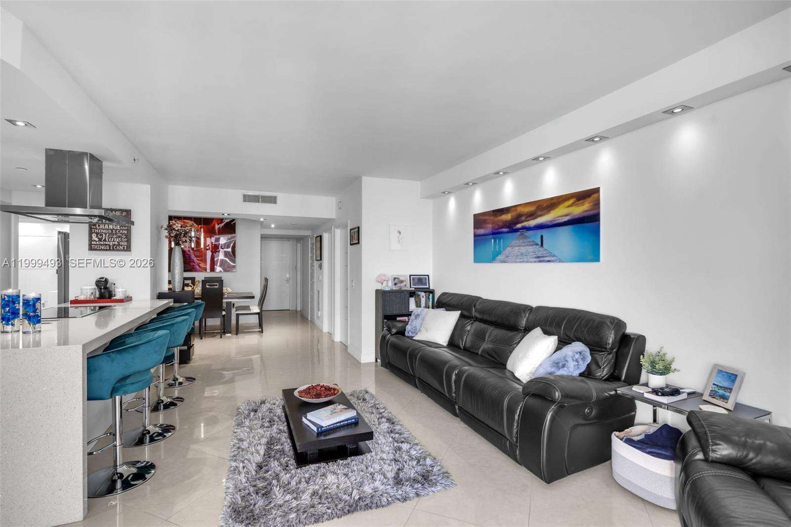 GREEN DIAMOND - 4775 Collins Ave, Miami Beach, FL 33140 | Picture 3