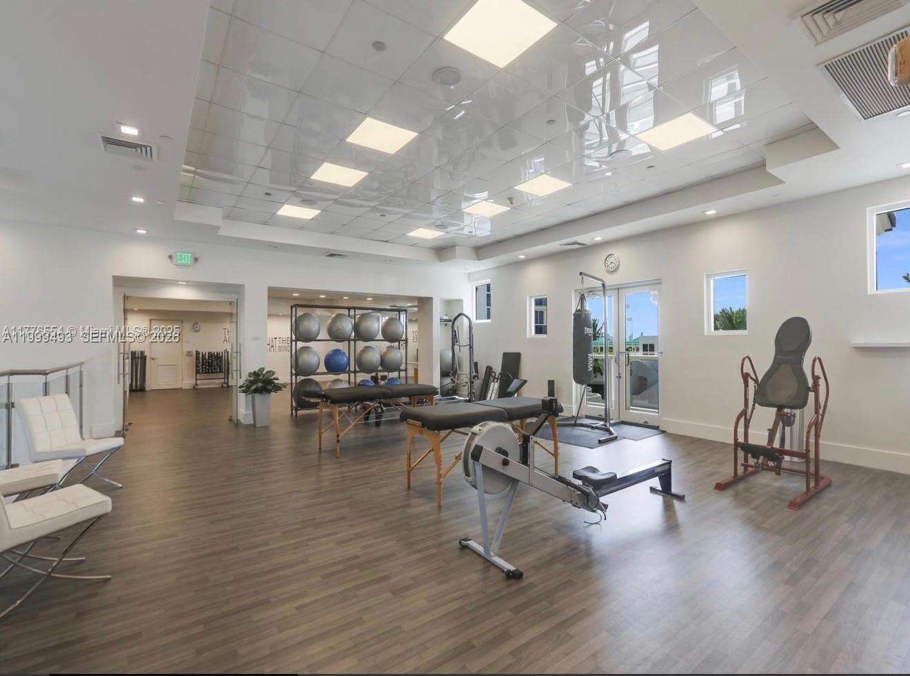 GREEN DIAMOND - 4775 Collins Ave, Miami Beach, FL 33140 | Picture 31