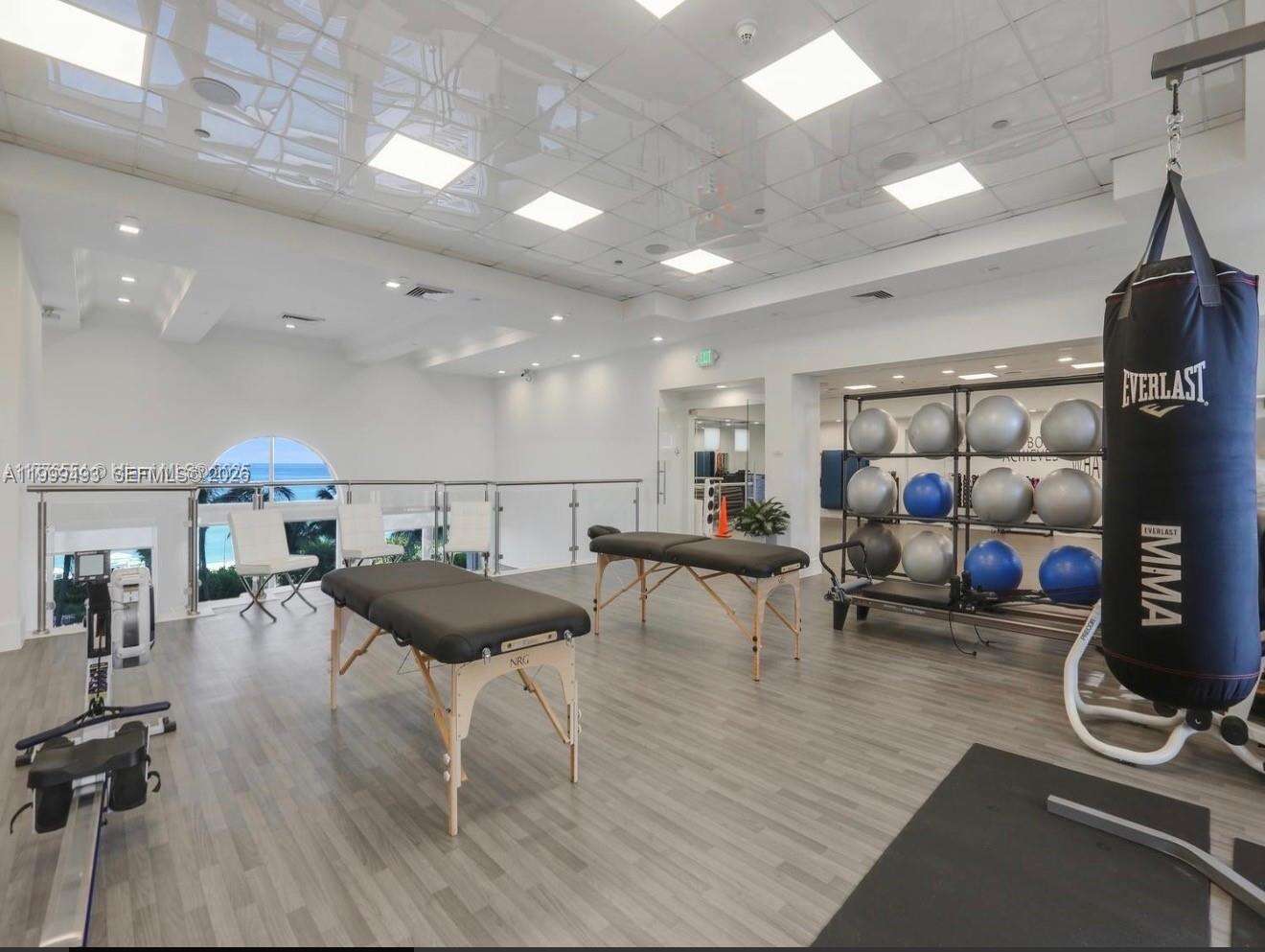 GREEN DIAMOND - 4775 Collins Ave, Miami Beach, FL 33140 | Picture 32