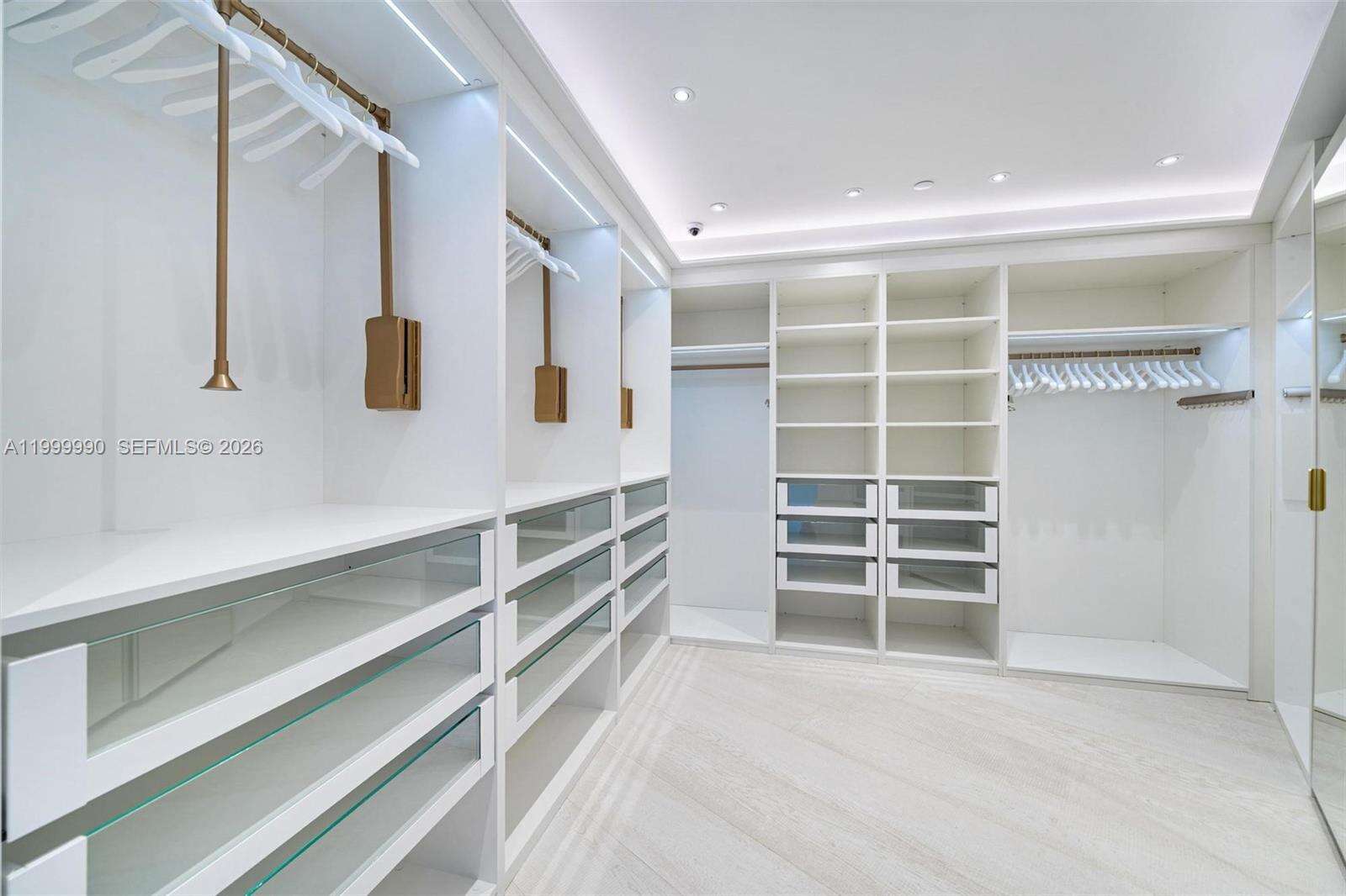 Portofino Tower at 300 Pointe Dr, Miami Beach, FL 33139 - For Sale photo 30