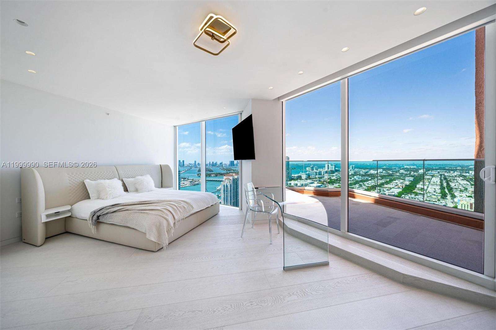 Portofino Tower at 300 Pointe Dr, Miami Beach, FL 33139 - For Sale photo 34