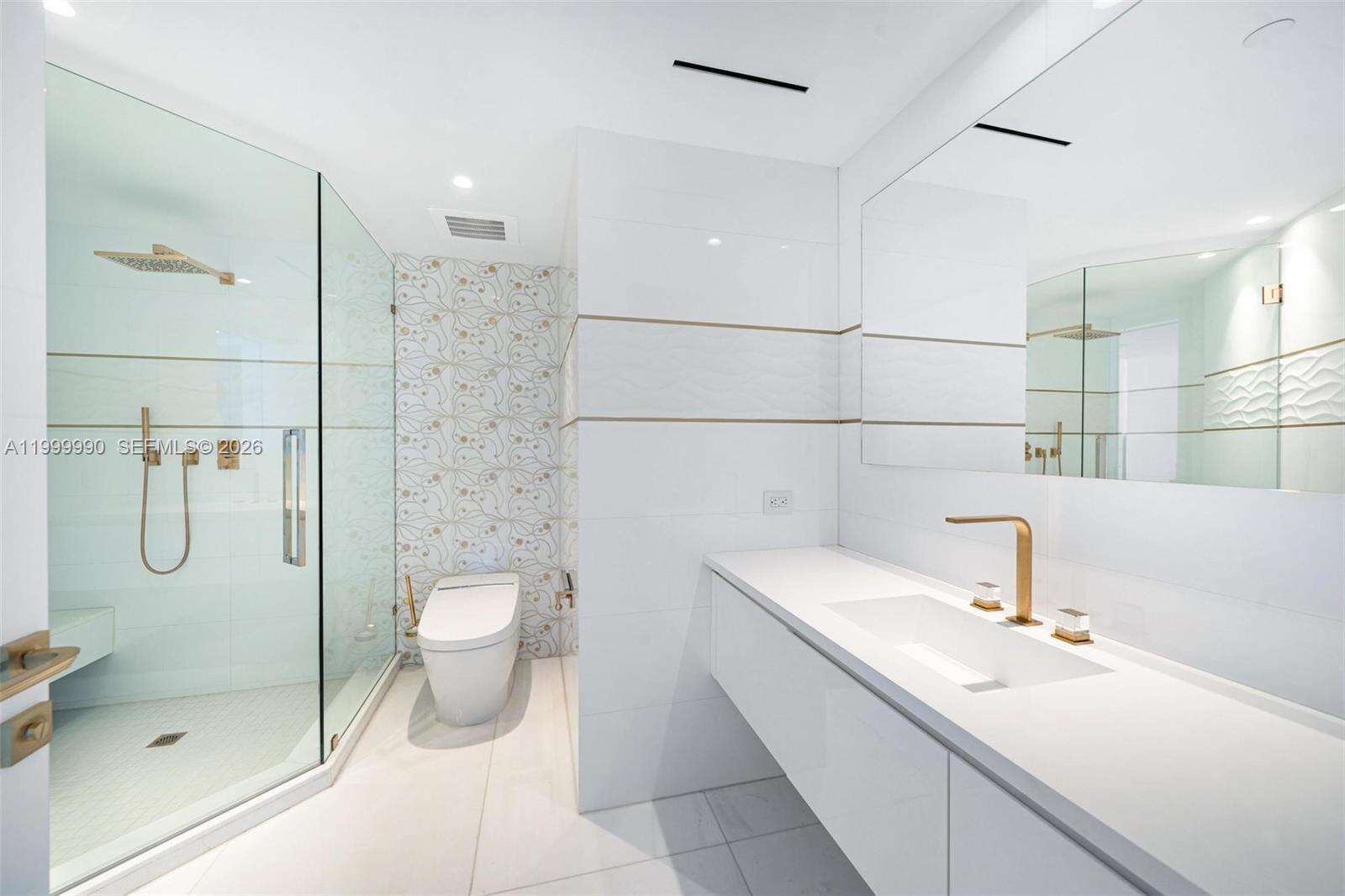 Portofino Tower at 300 Pointe Dr, Miami Beach, FL 33139 - For Sale photo 41