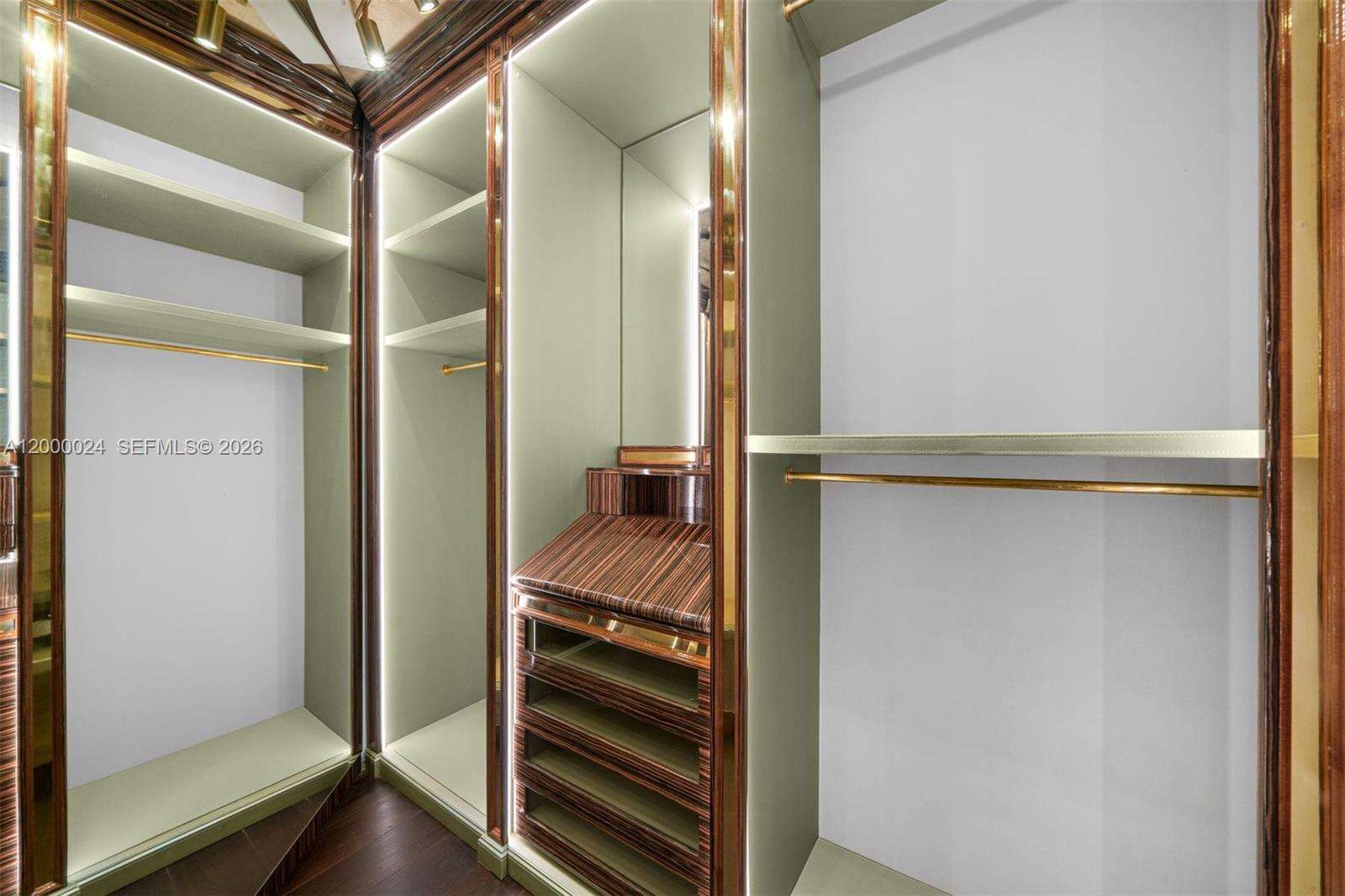 PORTOFINO TOWER - 300 Pointe Dr, Miami Beach, FL 33139 | Picture 18