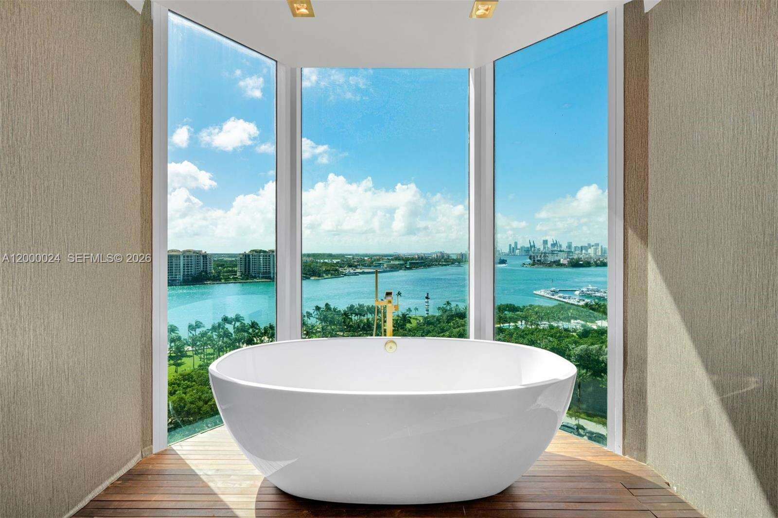 PORTOFINO TOWER - 300 Pointe Dr, Miami Beach, FL 33139 | Picture 22