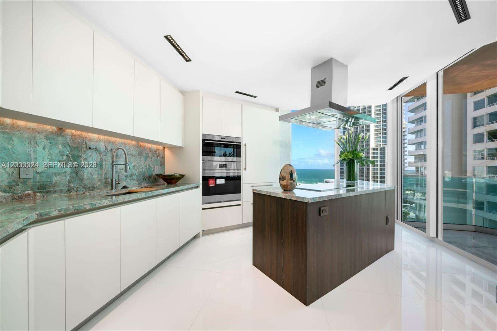 PORTOFINO TOWER - 300 Pointe Dr, Miami Beach, FL 33139 | Picture 10