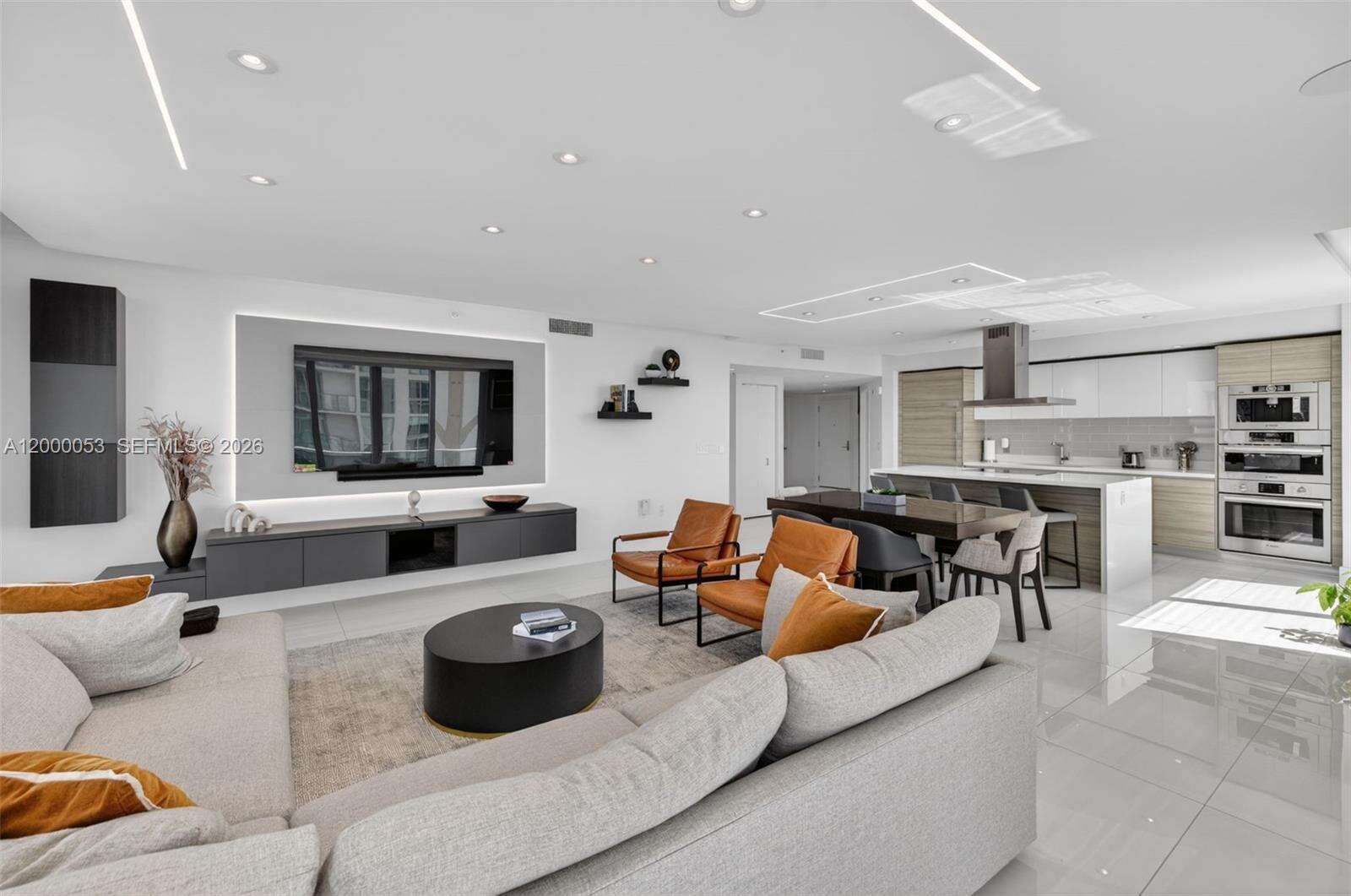 PARQUE TOWERS - 300 Sunny Isles Blvd, Sunny Isles Beach, FL 33160 | Picture 1