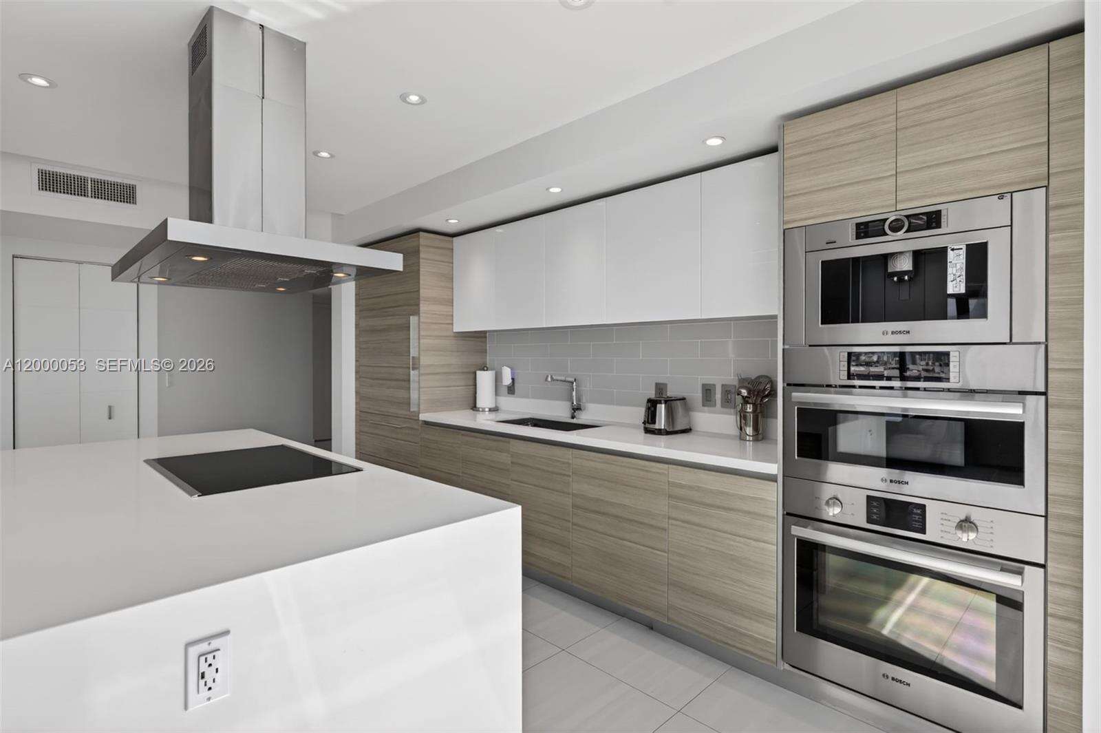 PARQUE TOWERS - 300 Sunny Isles Blvd, Sunny Isles Beach, FL 33160 | Picture 15