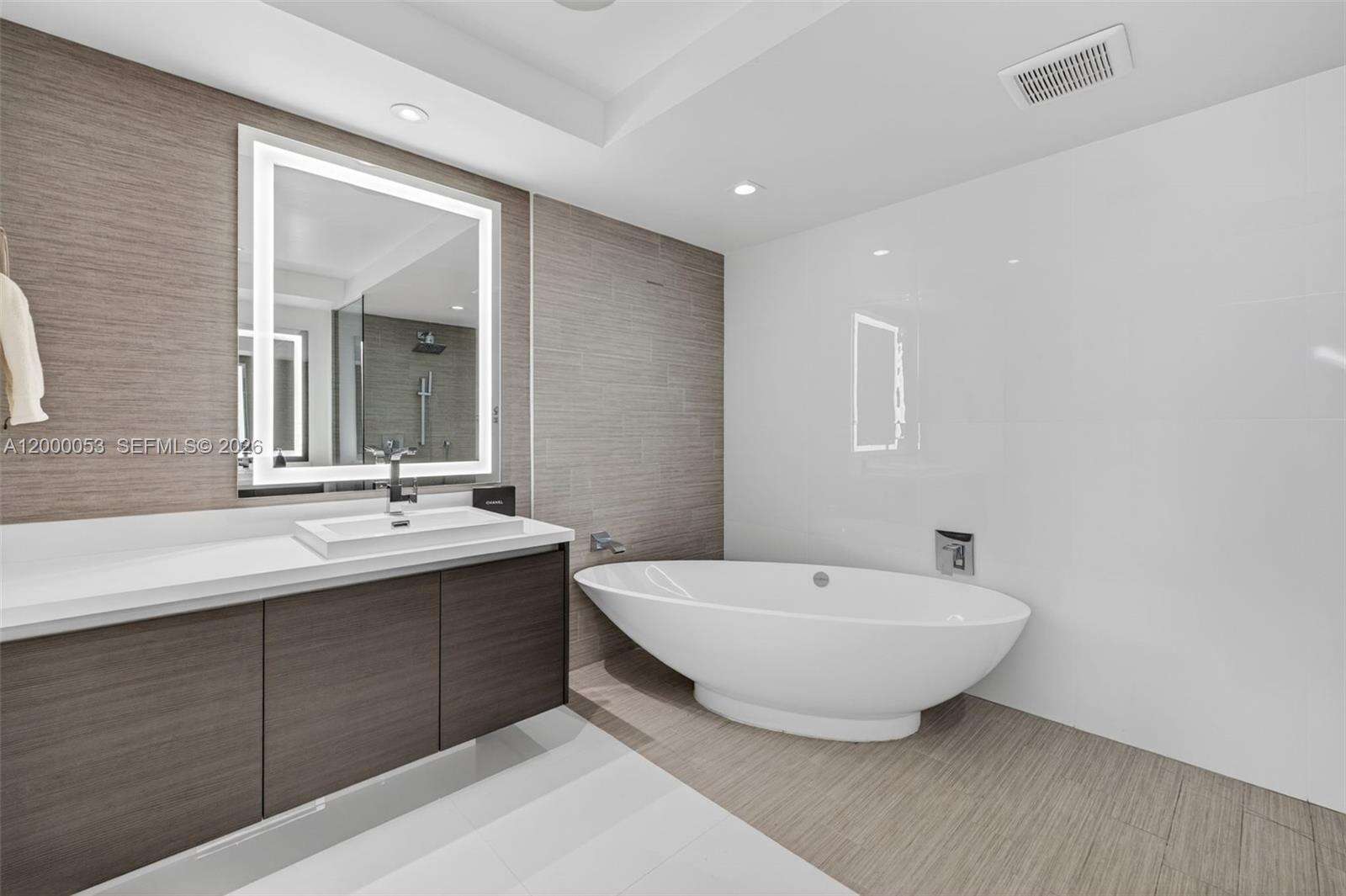 PARQUE TOWERS - 300 Sunny Isles Blvd, Sunny Isles Beach, FL 33160 | Picture 43