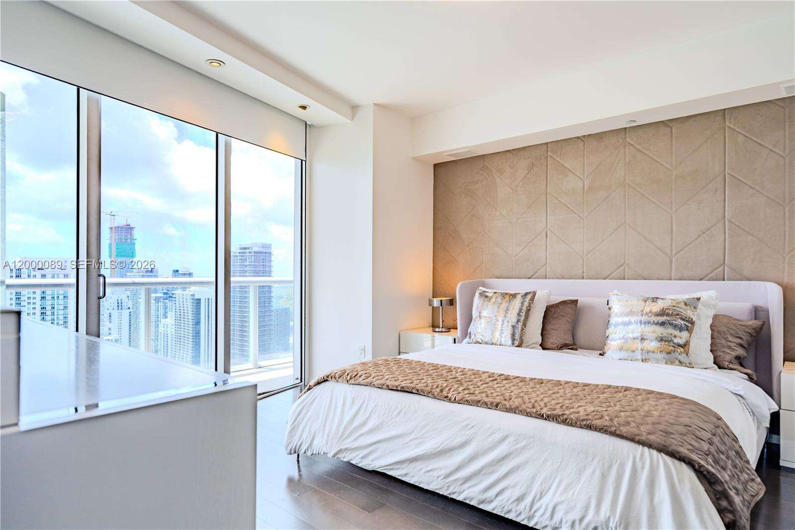 ICON BRICKELL NO TWO - 495 Brickell Ave, Miami, FL 33131 | Picture 11