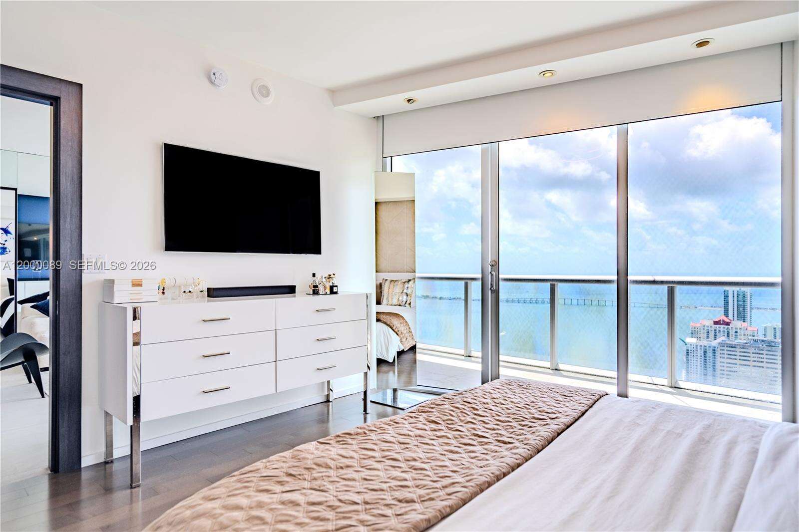 ICON BRICKELL NO TWO - 495 Brickell Ave, Miami, FL 33131 | Picture 10