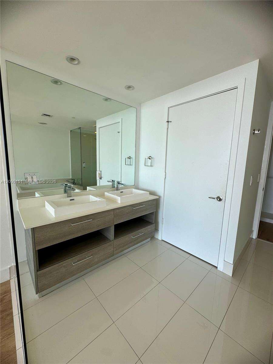 Paraiso Bay at 650 32 St, Miami, FL 33137 - For Sale photo 9