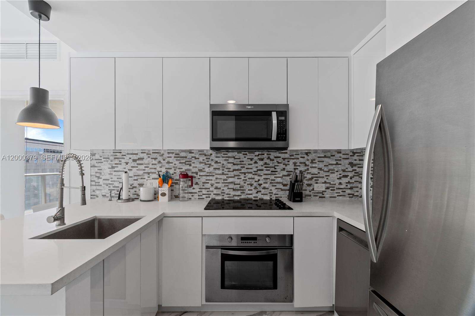 Met 1 at 300 Biscayne Blvd, Miami, FL 33131 - For Sale photo 11