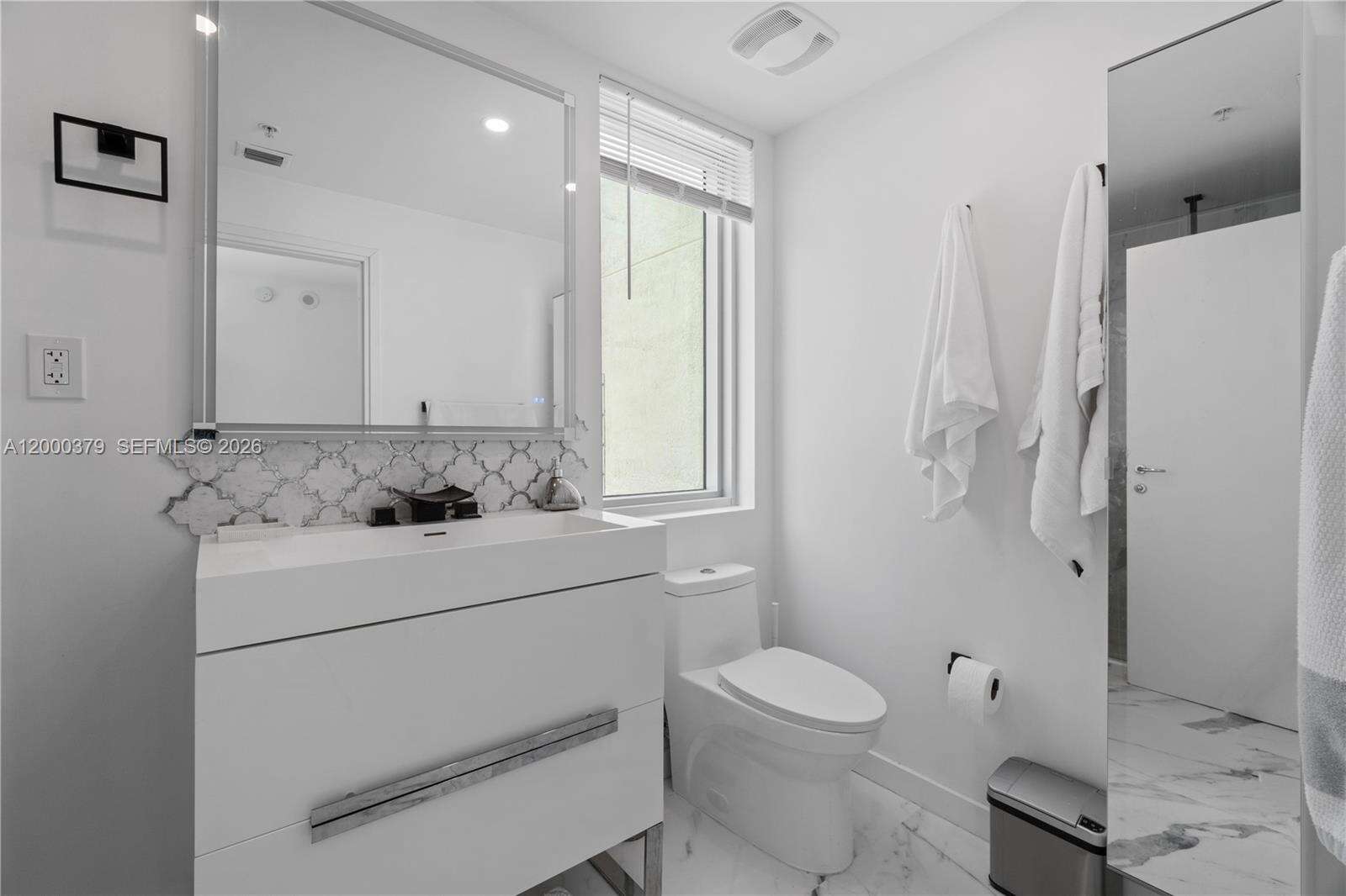 Met 1 at 300 Biscayne Blvd, Miami, FL 33131 - For Sale photo 18