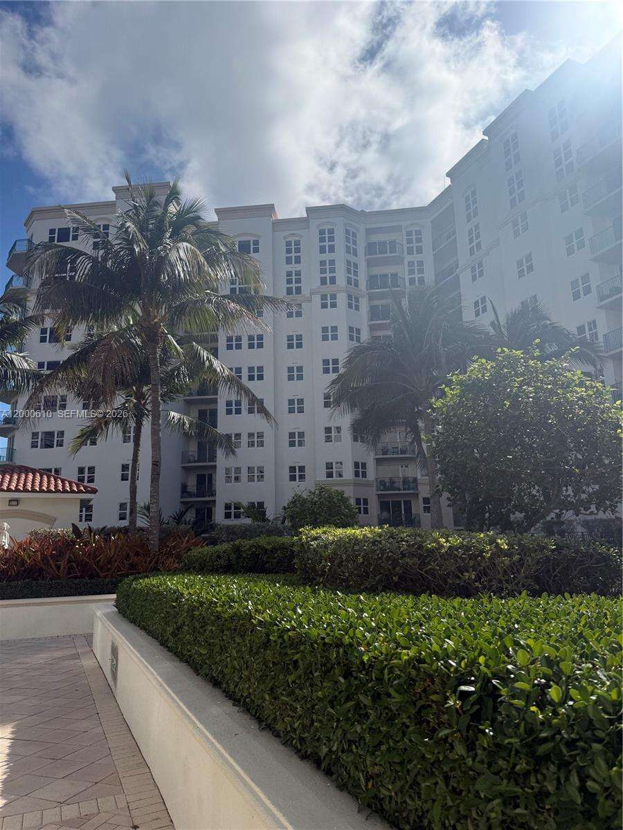 Turnberry Village North at 20000 Country Club Dr, Aventura, FL 33180 - For Sale photo 24