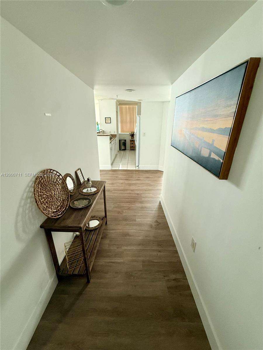 The Mark On Brickell at 1155 Brickell Bay Dr, Miami, FL 33131 - For Sale photo 2