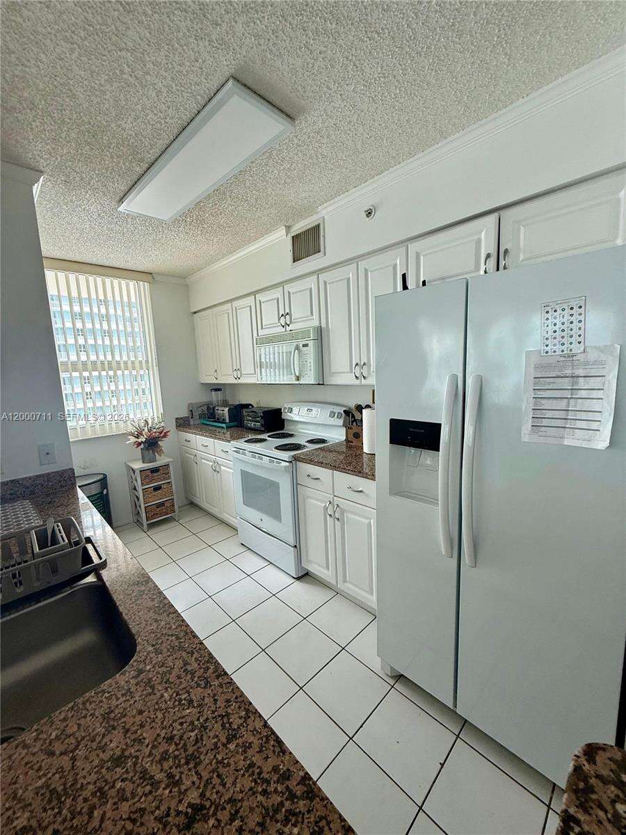 The Mark On Brickell at 1155 Brickell Bay Dr, Miami, FL 33131 - For Sale photo 4