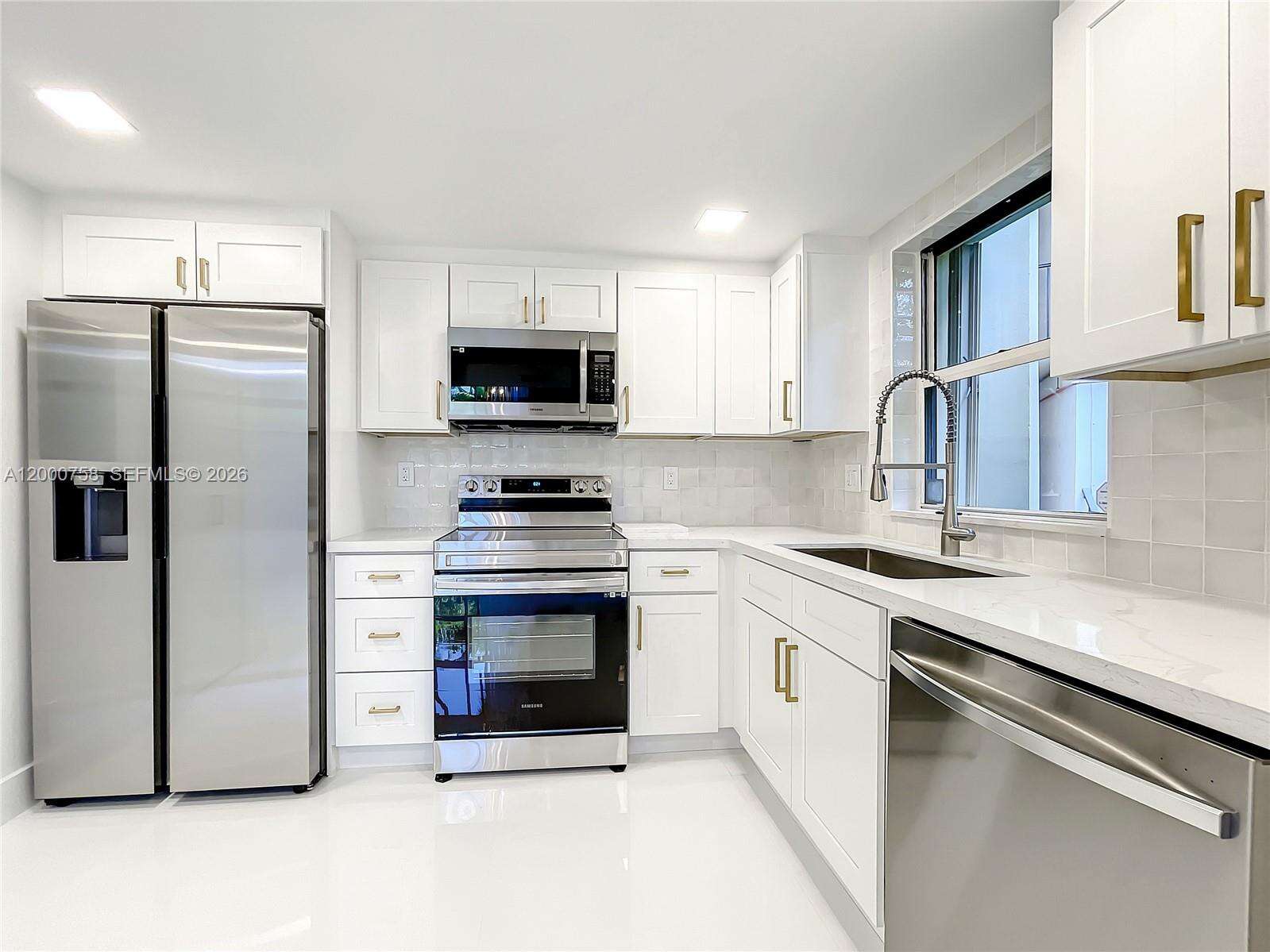 Coronado 1 at 20329 Country Club Dr, Aventura, FL 33180 - For Sale photo 27