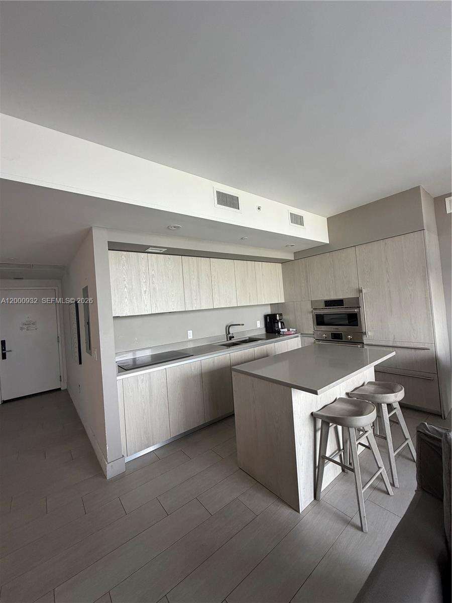 Hyde Beach House at 4010 Ocean Dr, Hollywood, FL 33019 - For Sale photo 9