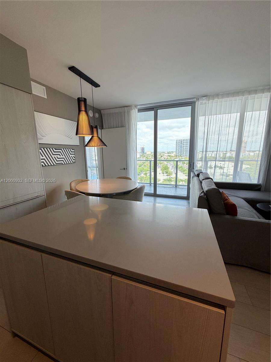 Hyde Beach House at 4010 Ocean Dr, Hollywood, FL 33019 - For Sale photo 10