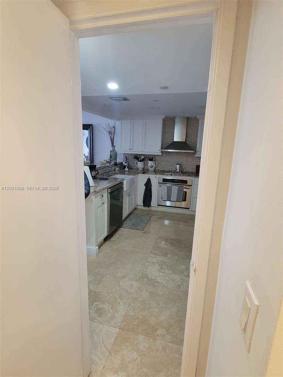 Oceanfront Plaza at 2625 Collins Ave, Miami Beach, FL 33140 - For Sale photo 5