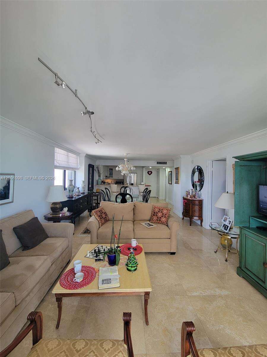 Oceanfront Plaza at 2625 Collins Ave, Miami Beach, FL 33140 - For Sale photo 6