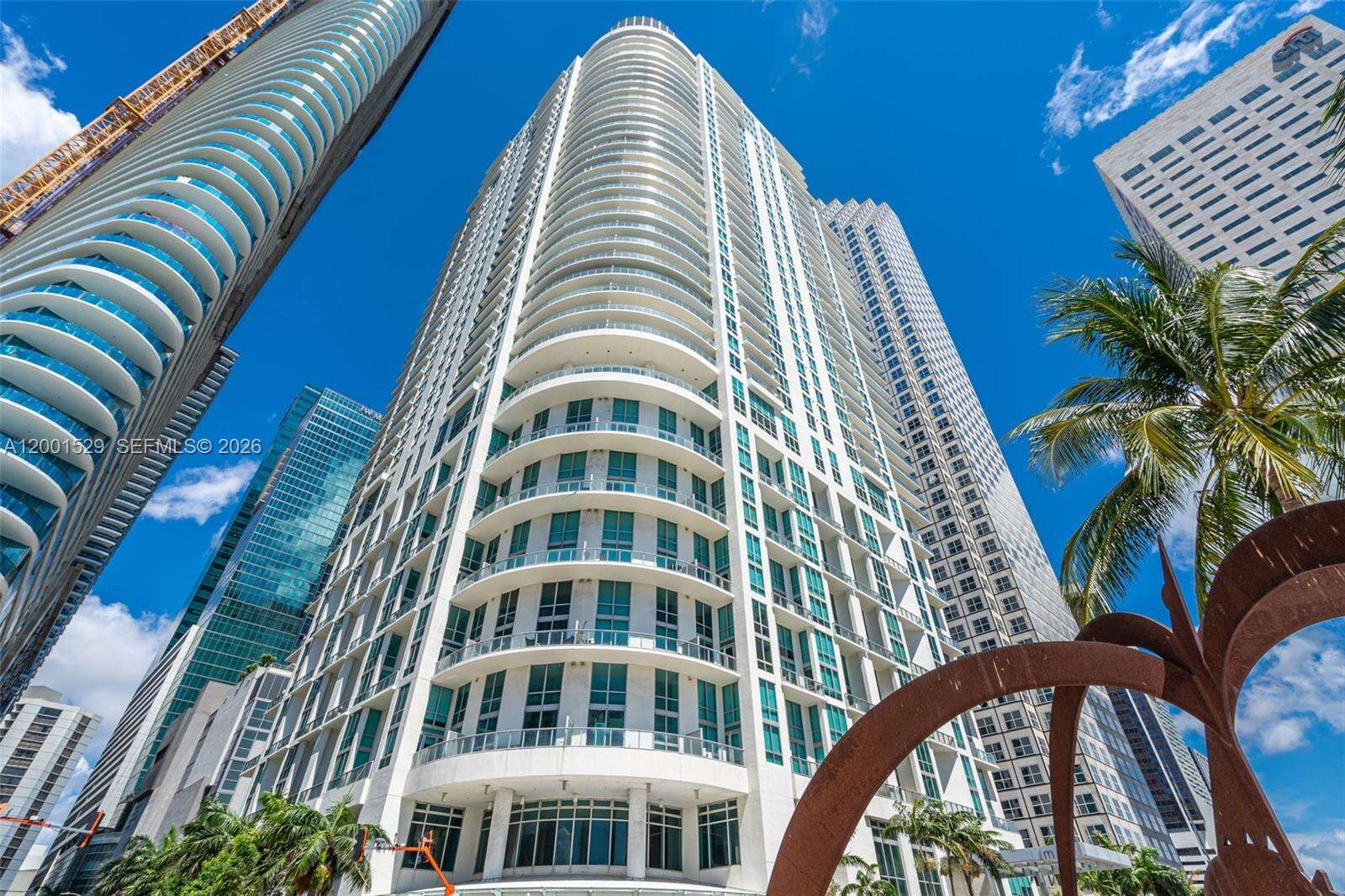 Met 1 at 300 Biscayne Blvd, Miami, FL 33131 - For Sale photo 1