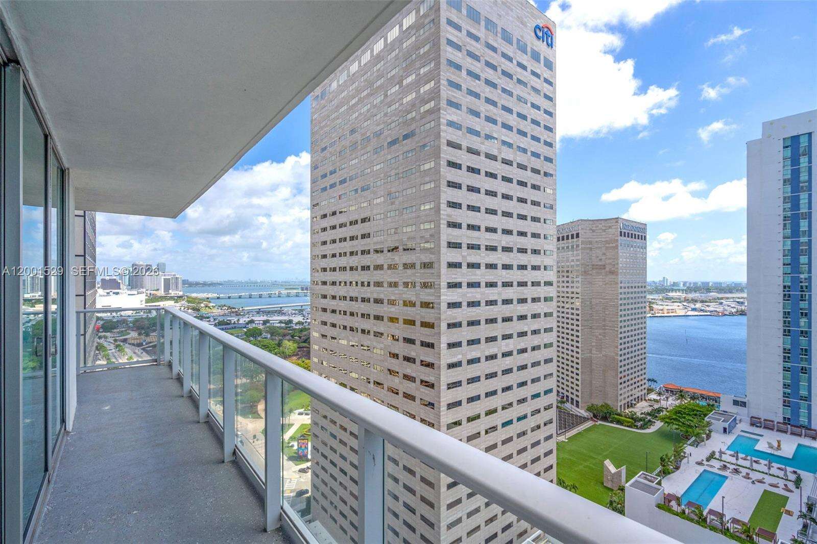 Met 1 at 300 Biscayne Blvd, Miami, FL 33131 - For Sale photo 14