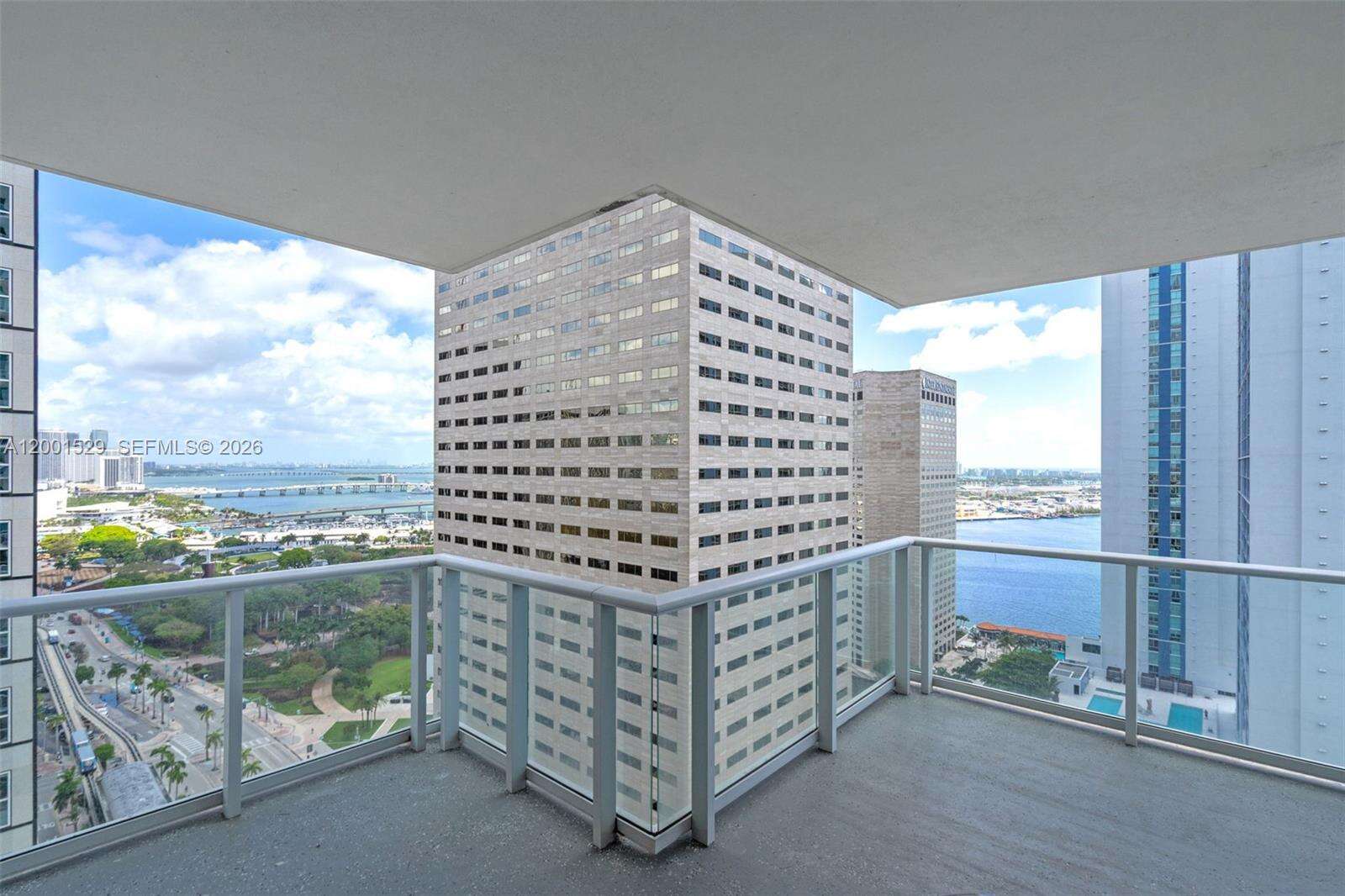 Met 1 at 300 Biscayne Blvd, Miami, FL 33131 - For Sale photo 15