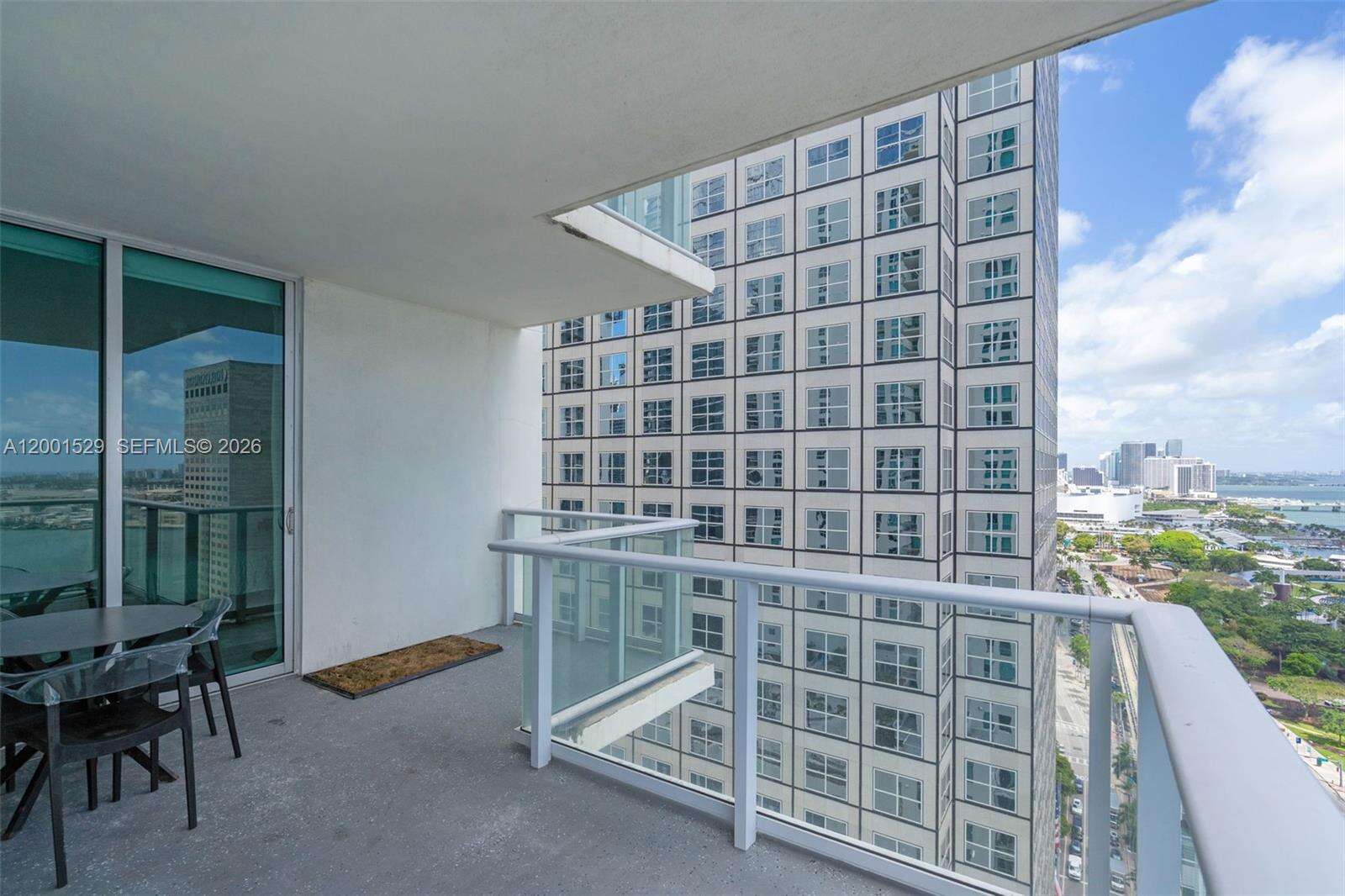 Met 1 at 300 Biscayne Blvd, Miami, FL 33131 - For Sale photo 17