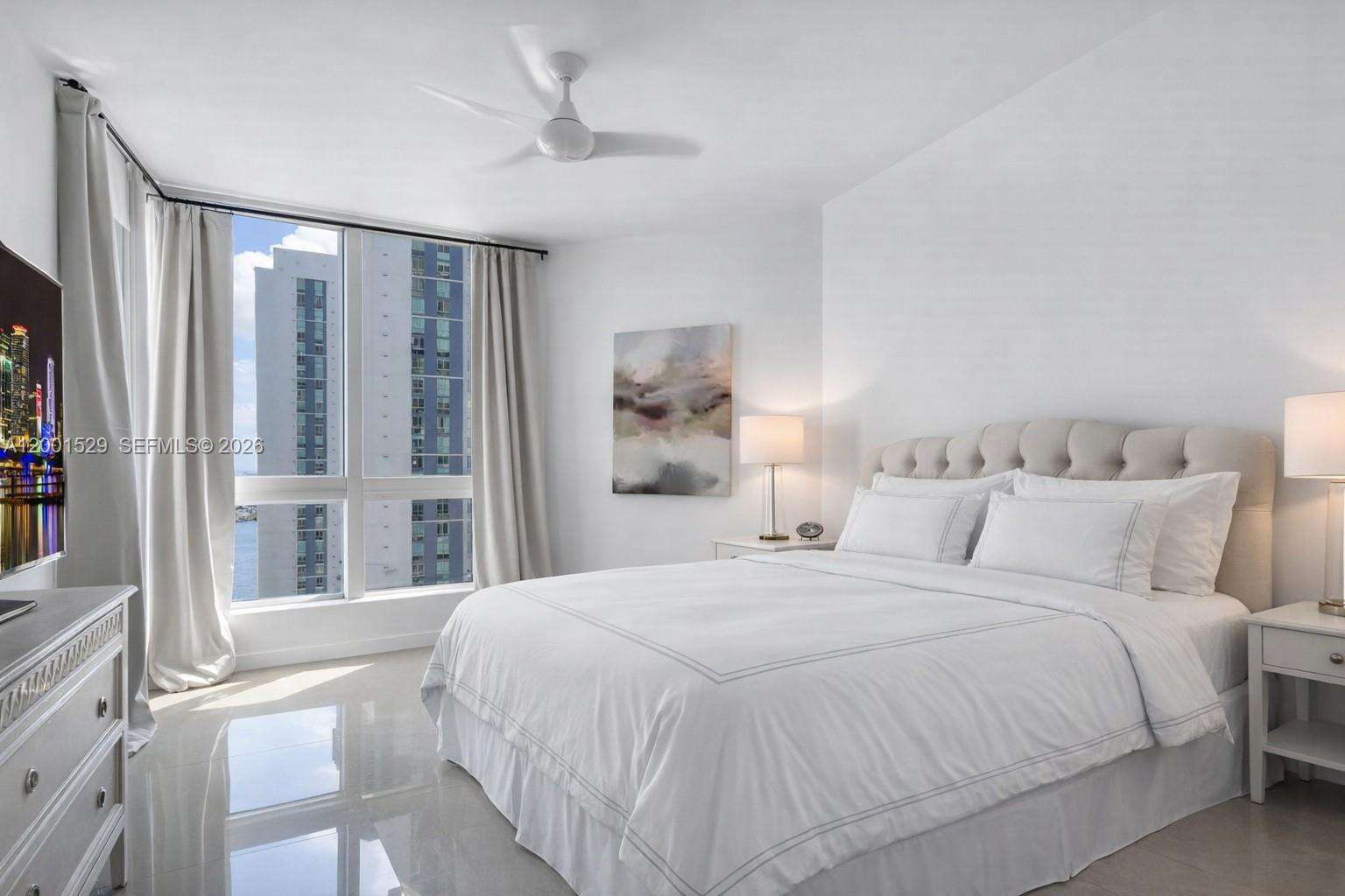 Met 1 at 300 Biscayne Blvd, Miami, FL 33131 - For Sale photo 9